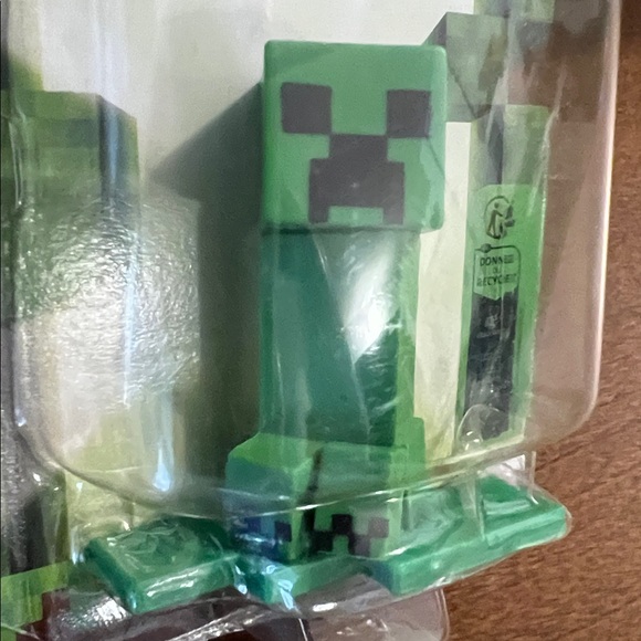 Minecraft Micro Figure Collection - Picture 15 of 16